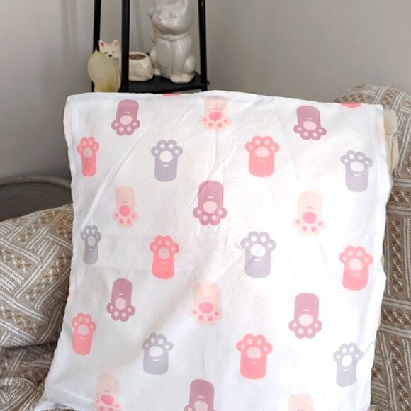 Kitty Cat Paws Print Design Zippered Pillowcase for Accent Pillow - Picture 4 of 13